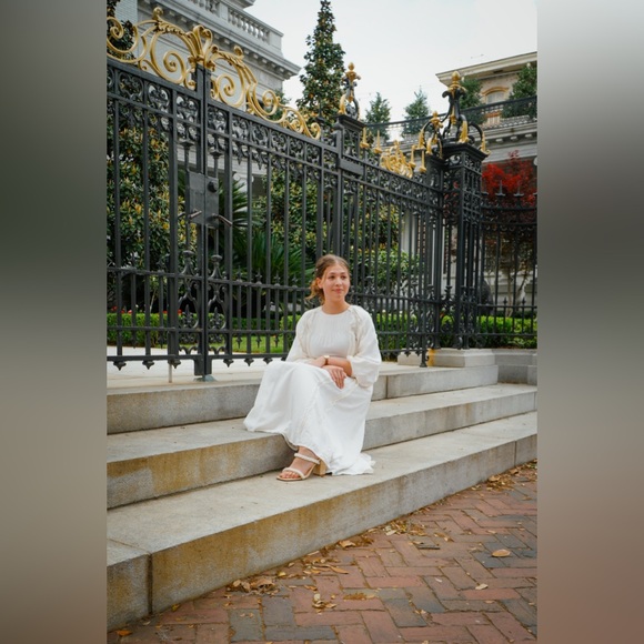 Meet your Posher, Caitlin - Picture 5 of 11